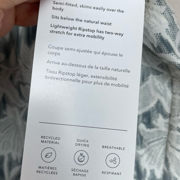 NWT Athleta Trekkie North Athletic Shorts | Ethereal Bloom Magnolia White | 22 - Picture 9 of 11